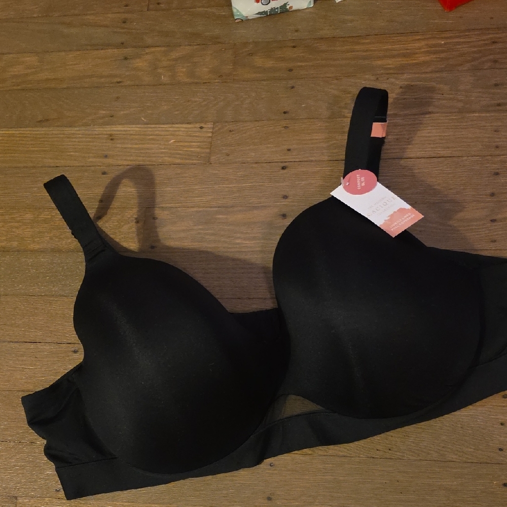 Cacique Elegant Black Lighty Lined Full Coverage Bra Comfort Bliss. Size 46C-NEW